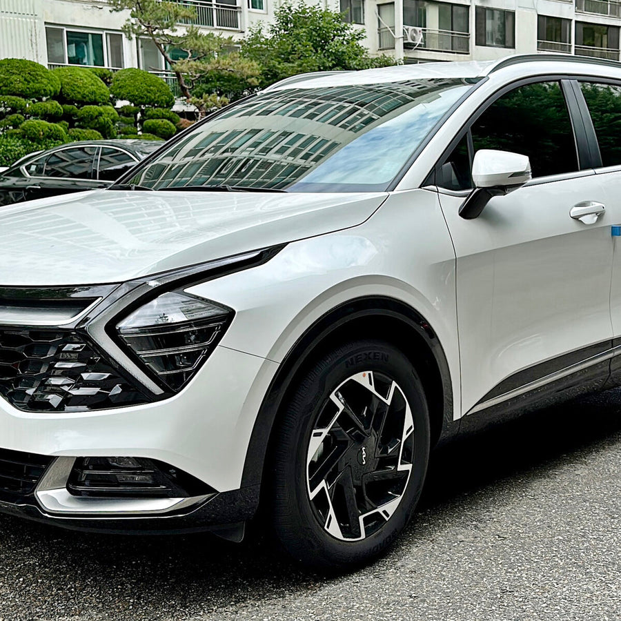 2023 Kia Sportage (NQ5) in White, front left